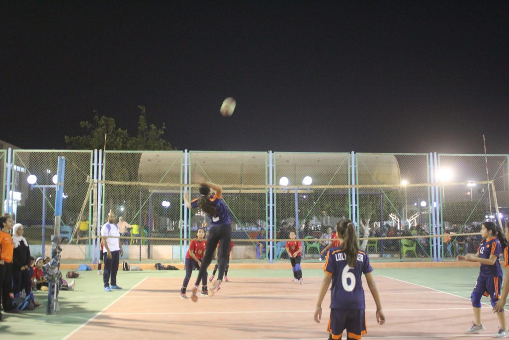 الكرة الطائرة | بنات ١٢ يواصلن الصدارة  بالفوز علي مدينة نصر