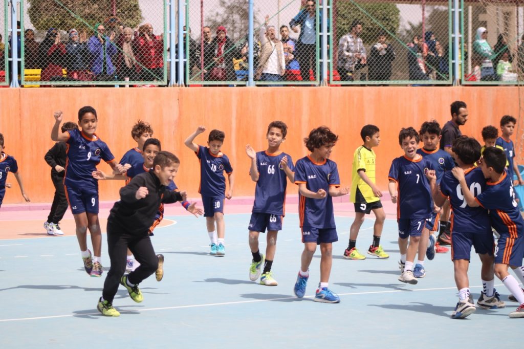 كرة اليد |  أولاد 2009 يواصلون صدارة  قمة القاهرة  بالفوز علي المقاولون العرب
