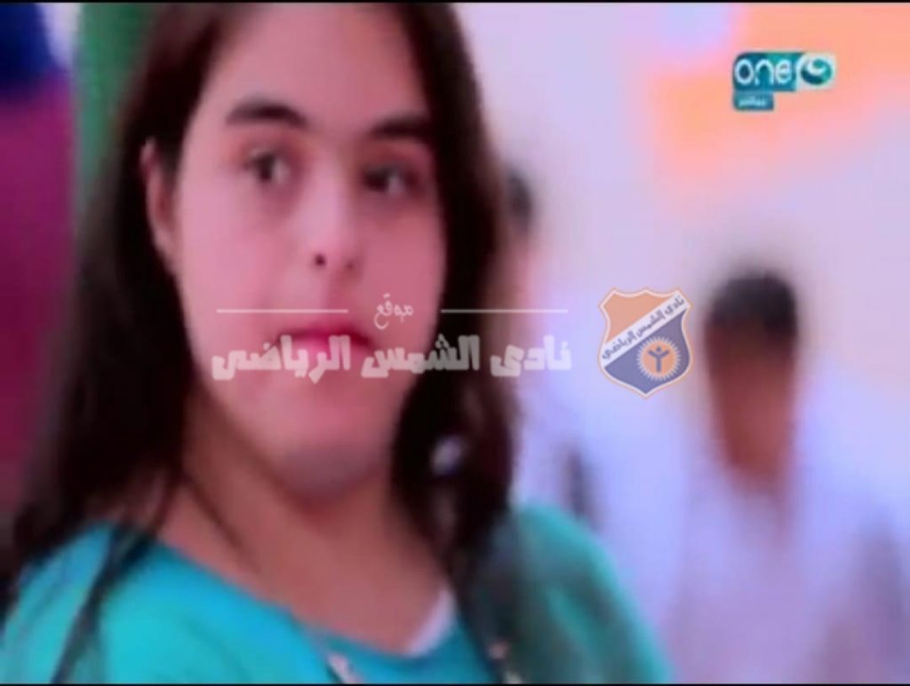 وزير الرياضة يقدم واجب العزاء في وفاة نورهان مصطفي ووالدتها