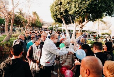 الآلاف يؤدون صلاة عيد الفطر في أجواء احتفالية داخل النادي