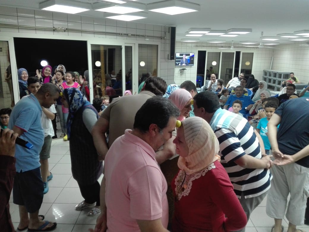 بالصور الشمساوية فى منتجع مصيف مرسى مطروح ” لعب وضحك و سعادة “