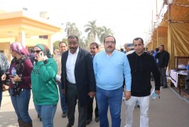 المدير التنفيذي يتابع عمليات التصويت على لائحة الشمس