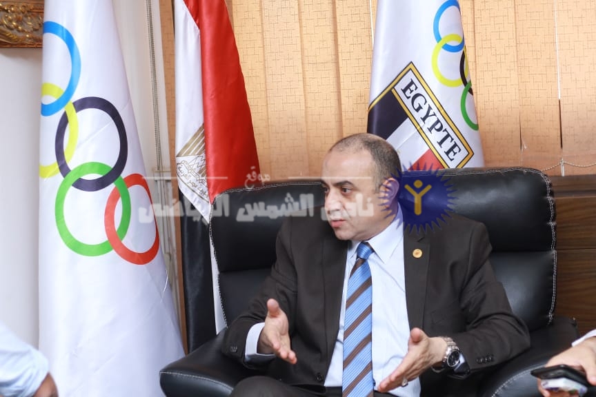 أبو زيد يشارك في إجتماع لجنة الأندية والقيم باللجنة الأوليمبية