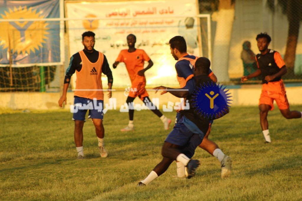 الشمس يقيد ١٣ لاعبًا بالقائمة الأولى