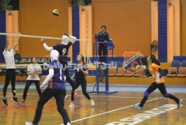 الكرة الطائرة | بنات الشمس يخسرن أمام سبورتنج بصعوبة