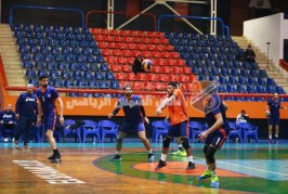 كرة طائرة | الشمس يخسر من الطيران في افتتاح الدوري الممتاز