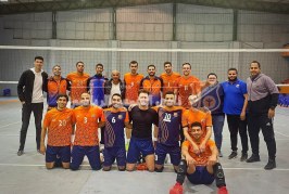 رجال الطائرة يفوزون على الزهور في الدوري