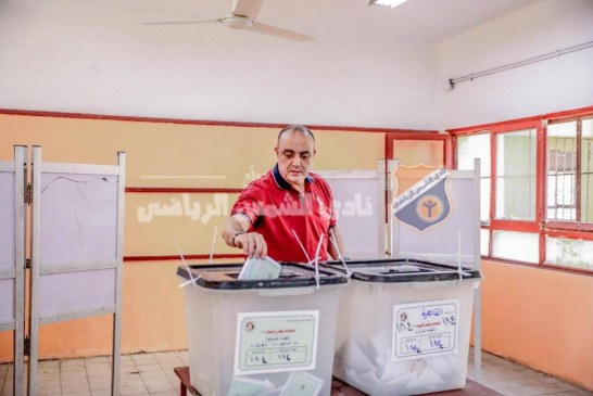 د. أسامة أبوزيد يدلي بصوته في انتخابات مجلس الشيوخ