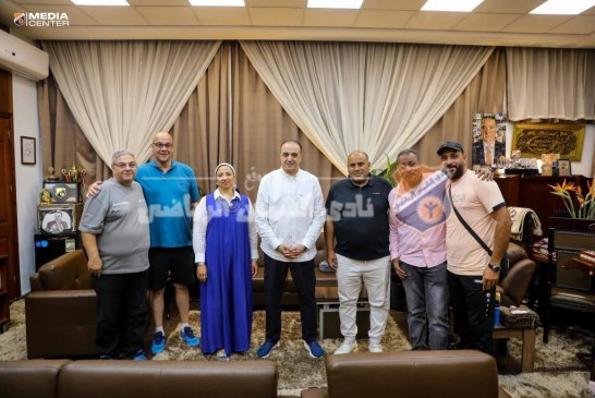 أسامة أبوزيد يستقبل الجهاز الفني الجديد لرجال اليد