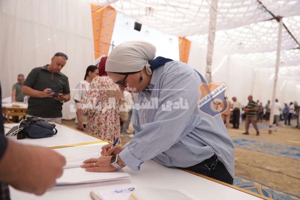 دعاء هشام بركات تسجل حضورها في الجمعية العمومية العادية